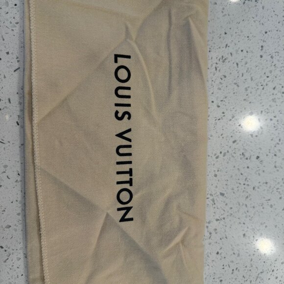 Louis Vuitton pouch from Neverfull bag - Picture 7 of 7